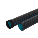 Två PP markrör, vardera 110 mm x 6 meter, har svart korrugerad utsida med blå innerfoder och blå längsgående ränder. De är placerade sida vid sida mot en vit bakgrund.