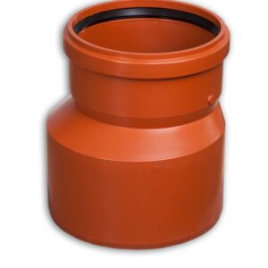 PP markrör är ett orange 110 mm plaströr, 6 meter långt, som används för röranslutningar med olika diameter. En svart gummitätning ingår och Kaczmarek-logotypen visas i det nedre högra hörnet.