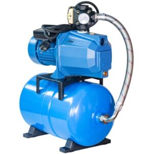 Emtek självsugande pumpautomat är en blå elektrisk vattenpump med tryckmätare, metallslang och cylindrisk tank på ett stativ, avsedd för vattenförsörjningssystem i hemmet eller industrin.