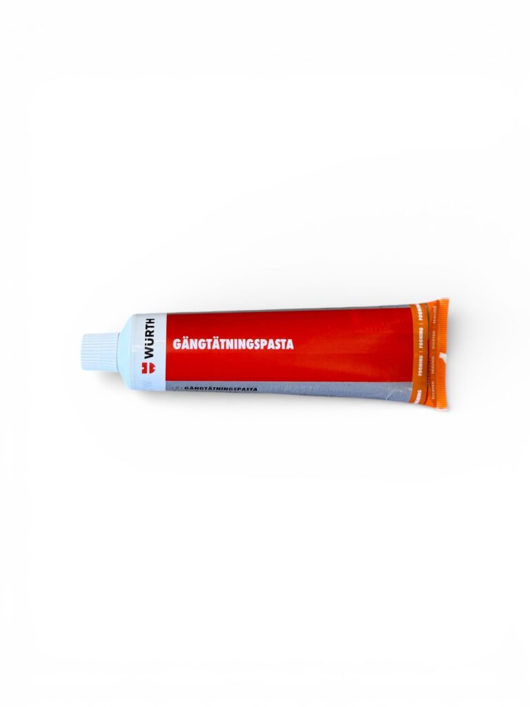 Ett rött och orange rör med Gängtätningspasta 150g med blått lock visas liggande på en vit bakgrund.