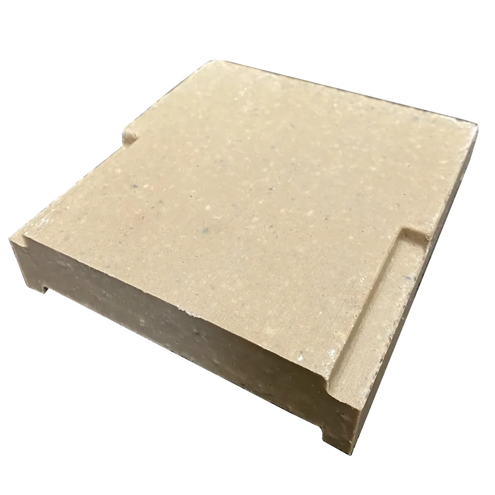 En ljusbrun, rektangulär panel av pressat trä med slät yta, en skåra längs ena kanten och ett grunt spår - perfekt som Gavel BASE 100x150 tät-komponent.