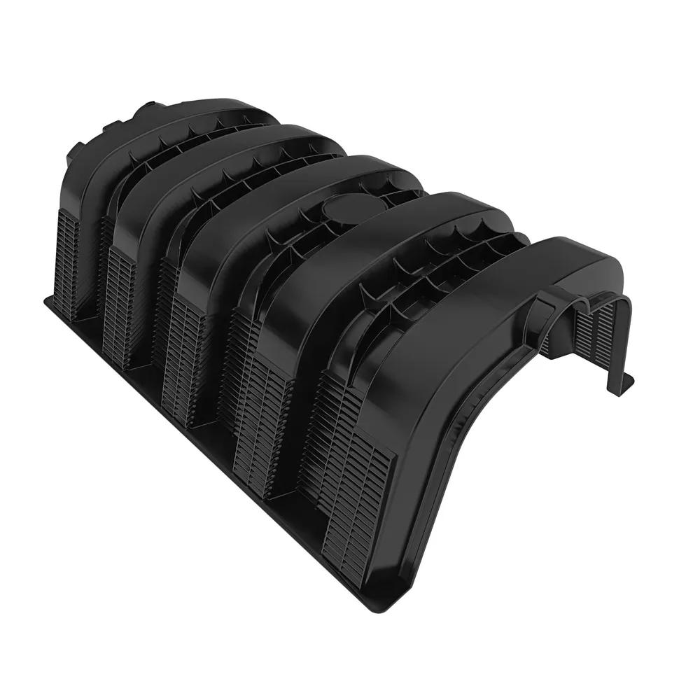 Infiltrationstunnel Kassett 310L PP är en svart, plast, välvd landskapsarkitektur med flera anslutna böjda segment, perfekt för trädgårdsgränser.